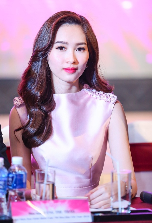 Hoa hậu Thu Thảo &aacute;p lực khi l&agrave;m gi&aacute;m khảo HHVN 2016