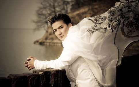 Liveshow Mùa thu trong mưa của Đàm Vĩnh Hưng diễn ra lúc 20h ngày 5/9 tại Nhà hát TPHCM Liveshow Mùa thu trong mưa của Đàm Vĩnh Hưng diễn ra lúc 20h ngày 5/9 tại Nhà hát TPHCM