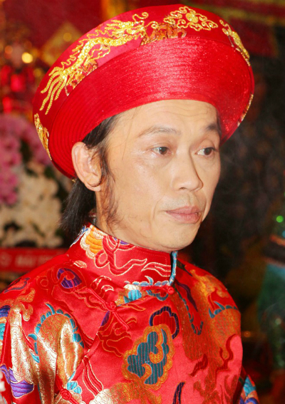 Ho&agrave;i Linh khiến người h&acirc;m mộ bật kh&oacute;c trước tuổi thơ cơ cực