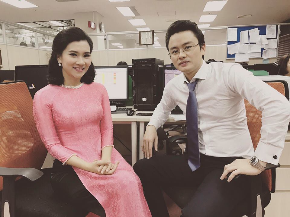 he-lo-than-the-8x-xinh-dep-vua-gia-nhap-ban-tin-thoi-su-19h-vtv