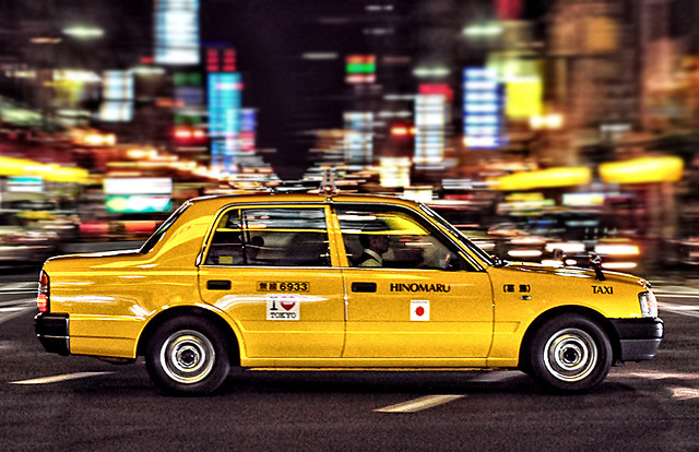 coi-thuong-tai-xe-taxi-va-cai-ket-bai-hoc-dat-gia-ve-tuyen-dung