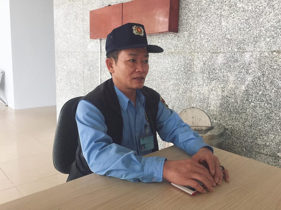 can-gi-phai-sang-nhat-cu-nhin-van-hoa-xep-hang-o-dai-hoc-ngoai-thuong