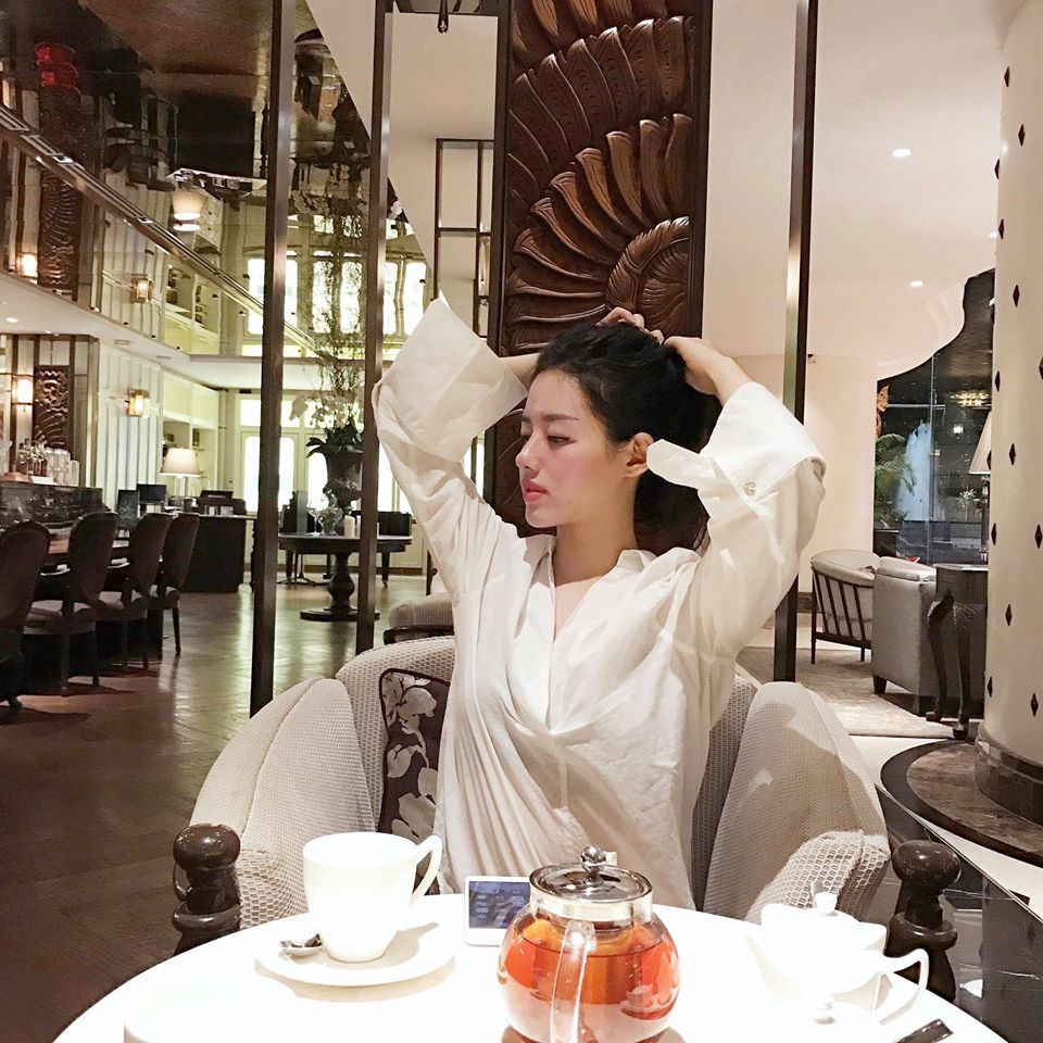 ngam-nhan-sac-hut-hon-cua-nu-hoang-lookbook-dang-khanh-linh