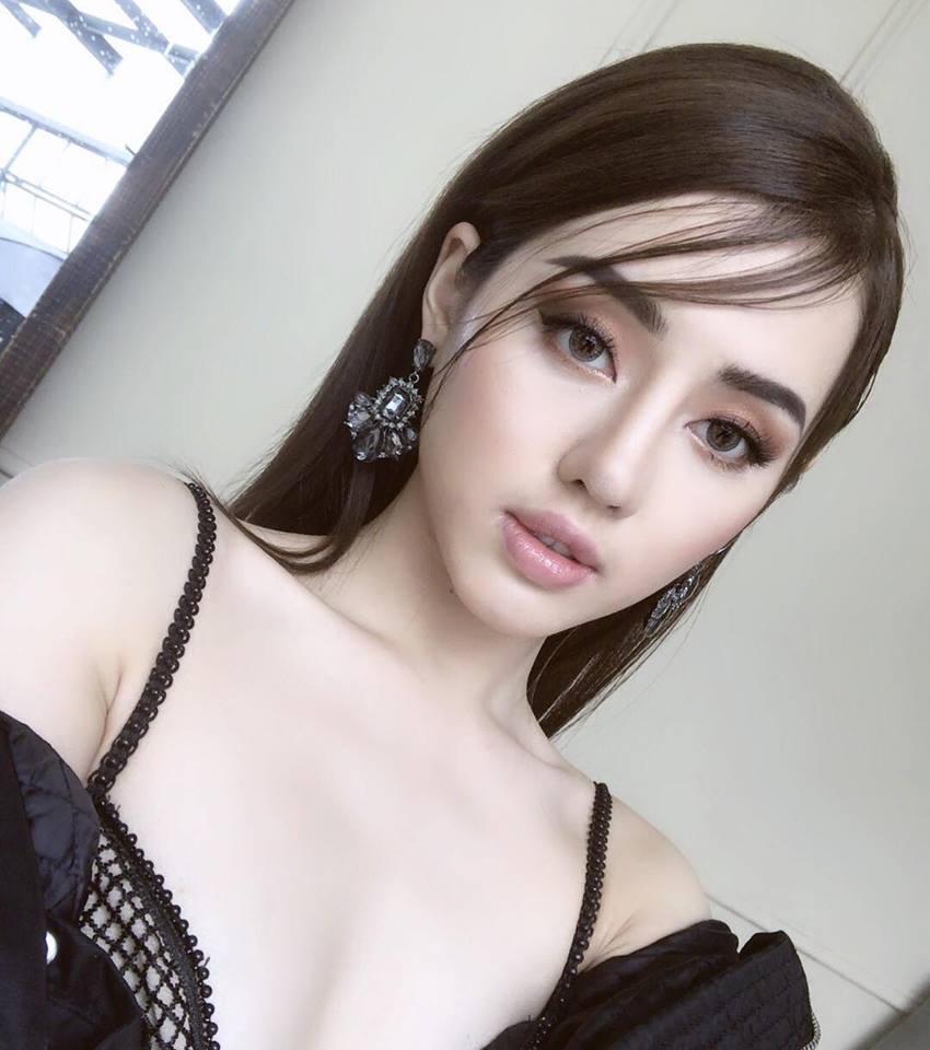 ngam-nhan-sac-hut-hon-cua-nu-hoang-lookbook-dang-khanh-linh