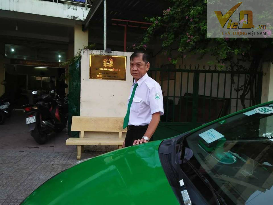 chan-dung-tai-xe-taxi-mai-linh-dam-ha-guc-hai-ten-cuop