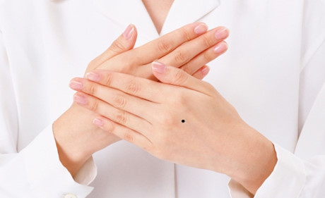 B&agrave;n tay c&oacute; đặc điểm n&agrave;y kh&ocirc;ng ph&uacute; cũng qu&yacute;, cả đời may mắn