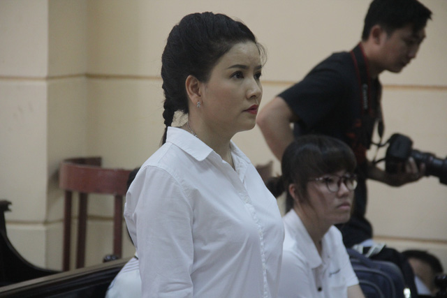 Ngọc Trinh thắng kiện, nh&agrave; h&aacute;t kịch phải bồi thường 233 triệu đồng