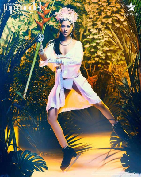 Maureen tiếp tục c&oacute; phần Photoshoot kh&aacute; tốt trong tập 6 mặc cho Clara hay chị em Veronika - Valerie tiếp tục tỏ th&aacute;i độ khinh thường. Maureen nhận được lời khen từ nhiếp ảnh gia kh&oacute; t&iacute;nh rằng giờ đ&acirc;y kh&ocirc;ng chỉ c&oacute; một gương mặt đẹp, đại diện Philippines c&ograve;n biết c&aacute;ch biến đổi cơ thể để tạo d&aacute;ng m&agrave; kh&ocirc;ng cần bất kỳ hướng dẫn n&agrave;o.