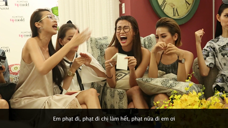 Việt Nam Next Top Model đến The Face 2017: Gi&aacute;m khảo mỉa mai, th&iacute; sinh hỗn chiến