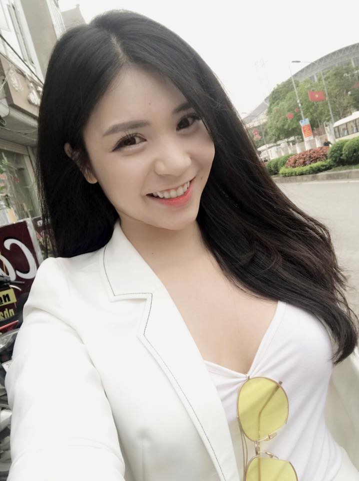 C&agrave;ng 'gạch đ&aacute;', Thanh Bi c&agrave;ng kiếm tiền tỷ