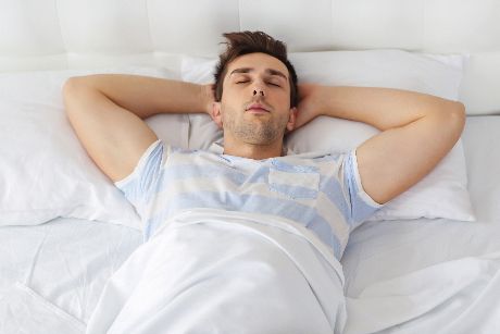 Tư thế ngủ tiết lộ t&iacute;nh c&aacute;ch v&agrave; t&agrave;i vận 3 năm tới cực chuẩn x&aacute;c