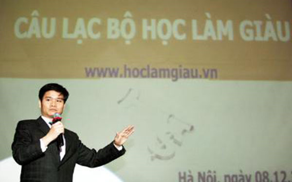 &Ocirc;ng chủ của trang mạng 'hoclamgiau.vn' -  Phạm Thanh Hải Tổng Gi&aacute;m đốc C&ocirc;ng ty IDT bị bắt để phục vụ điều tra đ&atilde; g&acirc;y ch&uacute; &yacute; trong dư luận.