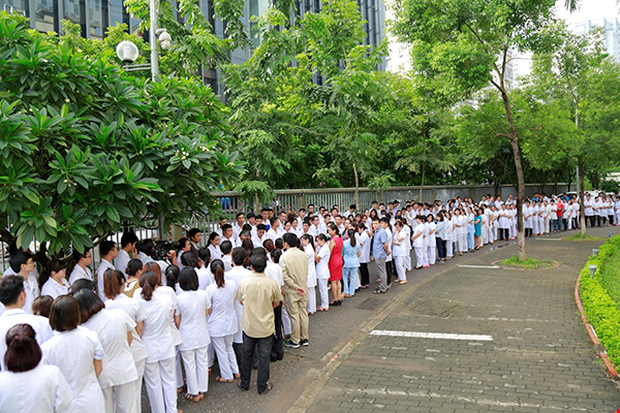 GS Nguyễn Anh Tr&iacute; nghỉ hưu: L&yacute; do khiến nhiều người rơi nước mắt