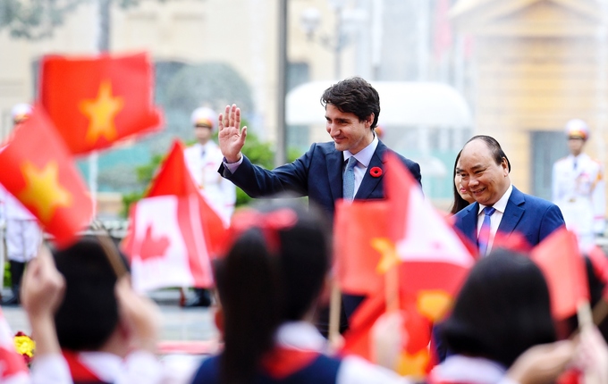 L&atilde;nh đạo điển trai nhất thế giới - Thủ tướng Canada vừa đến Việt Nam tham dự APEC 2017