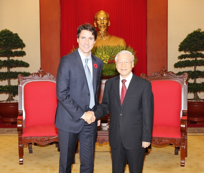 L&atilde;nh đạo điển trai nhất thế giới - Thủ tướng Canada vừa đến Việt Nam tham dự APEC 2017