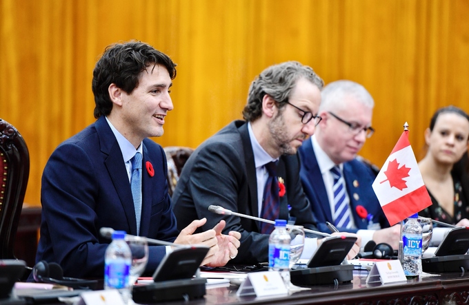 L&atilde;nh đạo điển trai nhất thế giới - Thủ tướng Canada vừa đến Việt Nam tham dự APEC 2017
