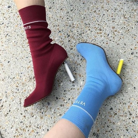 Đ&acirc;y ch&iacute;nh l&agrave; kiểu boot hot nhất năm nay, sao Việt lẫn sao ngoại đều m&ecirc; mẩn