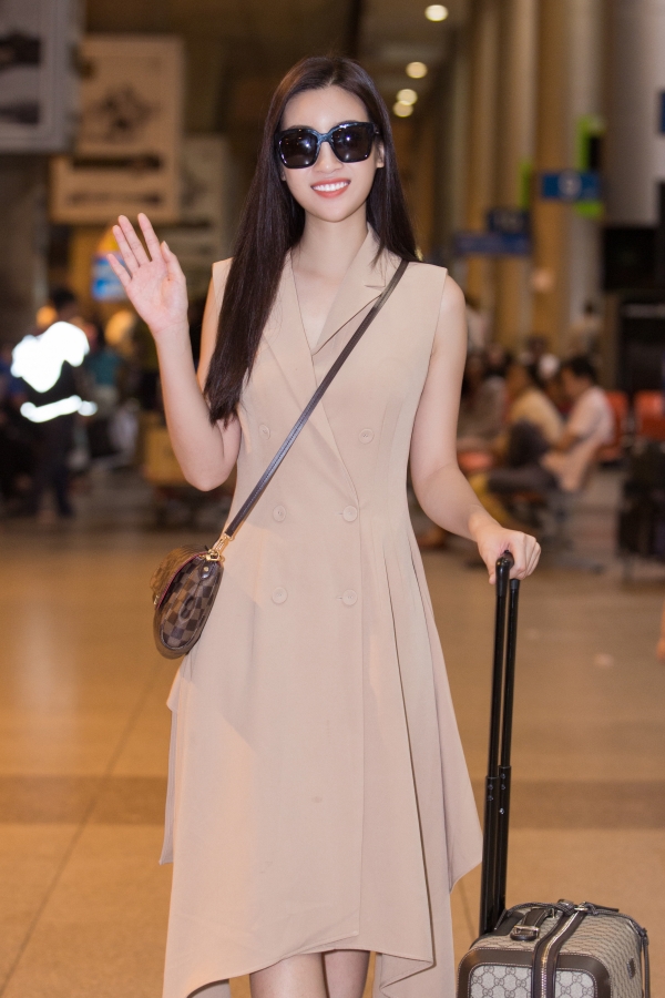 Đỗ Mỹ Linh t&aacute;i xuất xinh đẹp sau chiến thắng lịch sử tại Miss World 2017