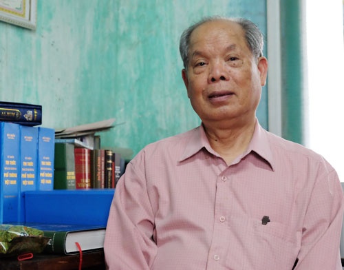 PGS.TS B&ugrave;i Hiền: Họ d&ugrave;ng ch&iacute;nh chữ của t&ocirc;i để chửi t&ocirc;i, chứng tỏ chữ n&agrave;y rất nhanh v&agrave;o đầu