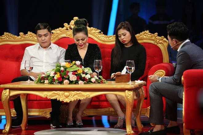 Duy Phương kiện HTV v&agrave; nh&agrave; sản xuất 'Sau &aacute;nh h&agrave;o quang' sau khi bị tố bạo h&agrave;nh L&ecirc; Giang