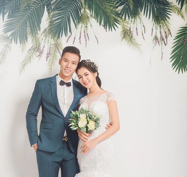 H&eacute; lộ ảnh cưới tuyệt đẹp của Trung vệ Quế Ngọc Hải c&ugrave;ng Hoa kh&ocirc;i Trường ĐH Vinh