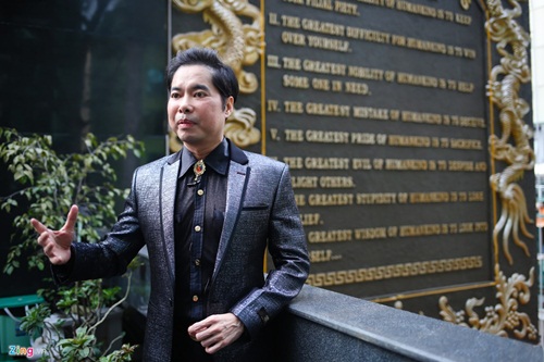 'Đột nhập' dinh thự kỳ qu&aacute;i nhất showbiz của '&ocirc;ng ho&agrave;ng nhạc sến' Ngọc Sơn