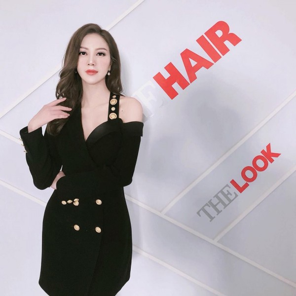 Khi Qu&aacute;n qu&acirc;n The Look 'đụng độ' v&aacute;y &aacute;o với Minh T&uacute;, ai xuất sắc hơn?