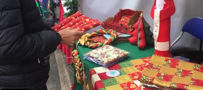 Những h&igrave;nh ảnh đẹp tại Hội chợ Gi&aacute;ng sinh phong c&aacute;ch Đức lần đầu ti&ecirc;n xuất hiện H&agrave; Nội