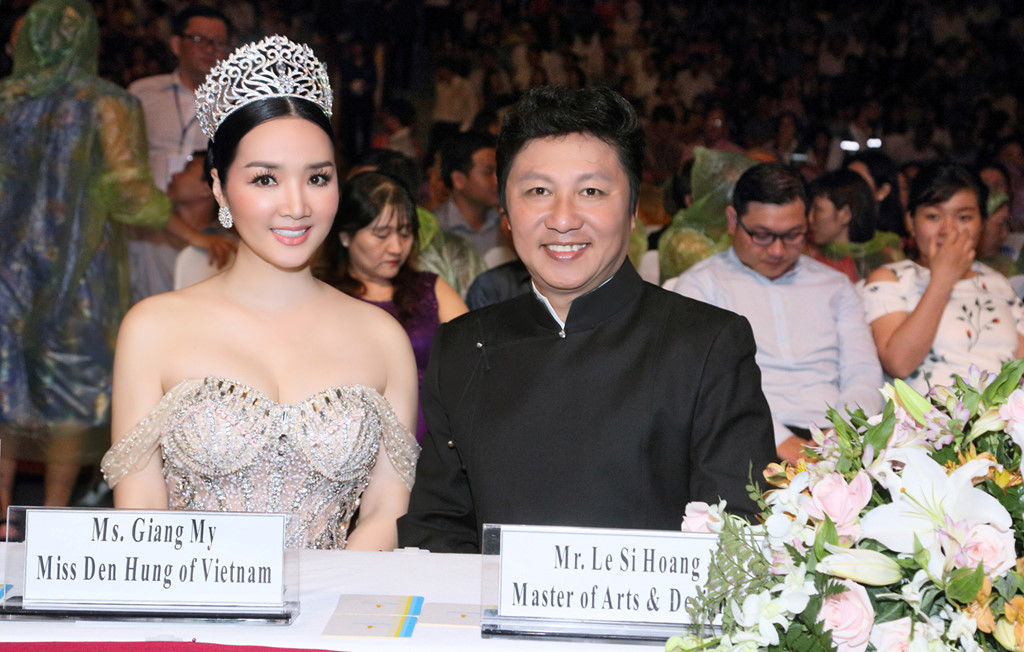 Sau Hoa hậu H&ograve;a b&igrave;nh: Huyền My 'phản đ&ograve;n', tố ngược NTK Sỹ Ho&agrave;ng v&agrave; Hoa hậu Gi&aacute;ng My