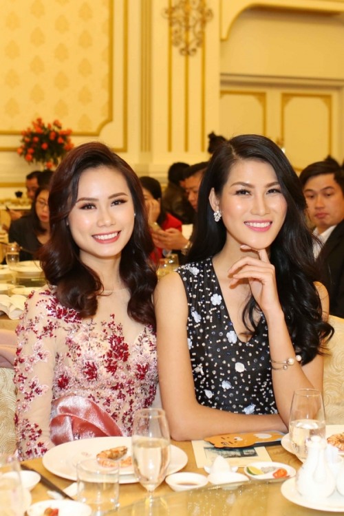 D&agrave;n th&iacute; sinh Miss Universe Vietnam xuất hiện n&oacute;ng bỏng tại đ&ecirc;m dạ tiệc HHHV