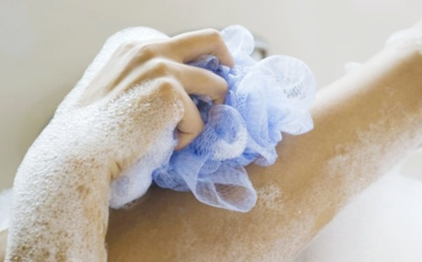 Đ&acirc;y l&agrave; những thứ bạn cần vứt bỏ ngay khỏi nh&agrave; nếu kh&ocirc;ng muốn sinh bệnh