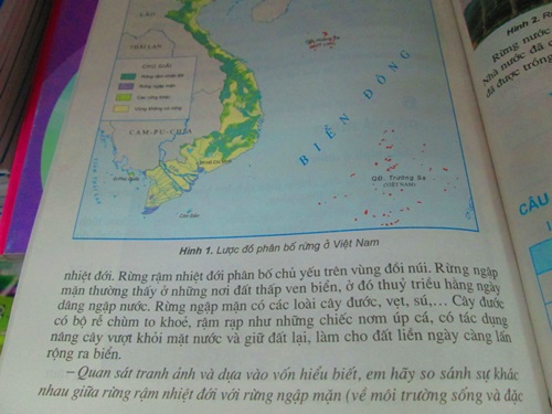 C&aacute;c cuốn s&aacute;ch gi&aacute;o khoa m&ocirc;n Lịch sử - Địa l&yacute; đ&atilde; c&oacute; bản đồ thể hiện chủ quyền nước ta với Ho&agrave;ng Sa v&agrave; Trường Sa