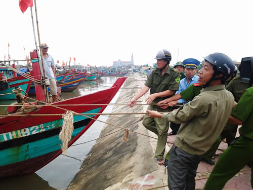Cập nhật diễn biến bão số 11
