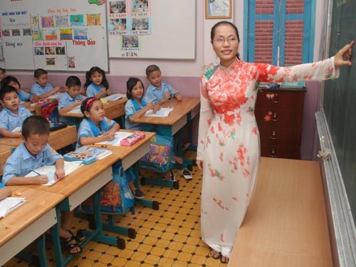 Để c&oacute; chứng chỉ sư phạm, người kh&ocirc;ng học sư phạm phải học 2 năm thạc sĩ ở ĐH Gi&aacute;o dục