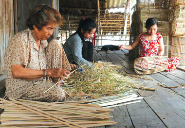 Dạy nghề n&ocirc;ng d&acirc;n