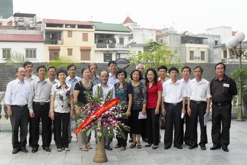TS Đinh Duy Kh&aacute;ng