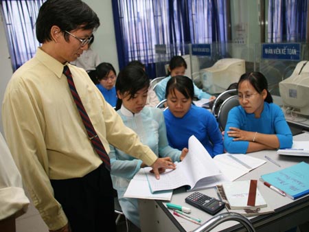 Người c&oacute; bằng ĐH kh&aacute;c sư phạm kh&ocirc;ng được l&agrave;m gi&aacute;o vi&ecirc;n THPT