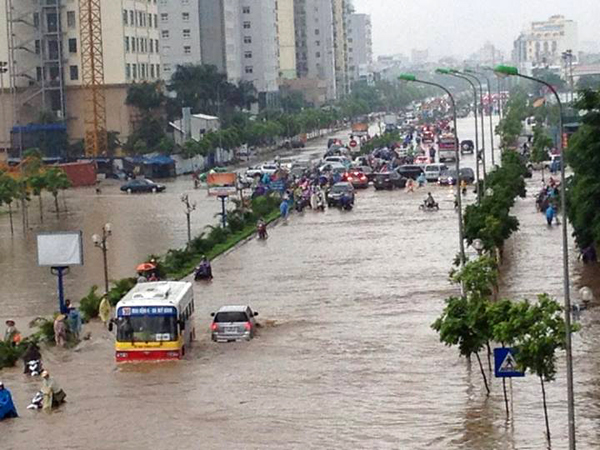 H&agrave; Nội ngập b&atilde;o số 14