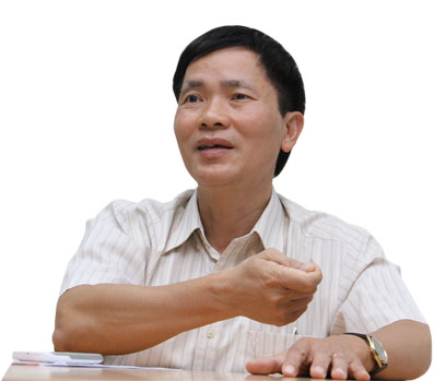 Hội đồng khoa học phải c&oacute; 2/3 l&agrave; nh&agrave; khoa học. Trong ảnh l&agrave; GS L&ecirc; Tuấn Hoa, Viện trưởng viện To&aacute;n học