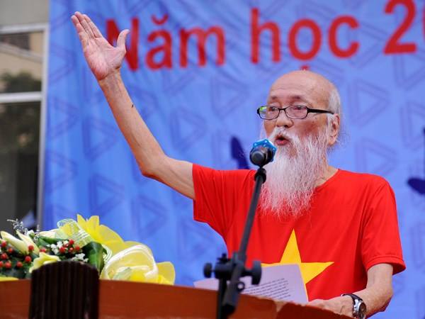 PGS Văn Như Cương lu&ocirc;n c&oacute; b&agrave;i viết x&uacute;c động dịp đầu năm học mới