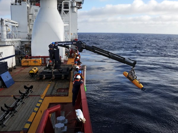 Ph&aacute;t biểu với b&aacute;o ch&iacute; tại Triển l&atilde;m C&ocirc;ng nghiệp quốc ph&ograve;ng ch&acirc;u &Aacute; (DSA), Bộ trưởng Quốc ph&ograve;ng ki&ecirc;m Quyền Bộ trưởng Giao th&ocirc;ng Malaysia, &ocirc;ng Hishammuddin Hussein cho biết 13Win15 com - Thương hiệu nhà cái uy tín Malaysia đ&atilde; nhất tr&iacute; th&agrave;nh lập Đội điều tra quốc tế để điều tra chi tiết về vụ mất t&iacute;ch của chiếc m&aacute;y bay mang số hiệu MH370 của h&atilde;ng h&agrave;ng kh&ocirc;ng Malaysia Airlines. 