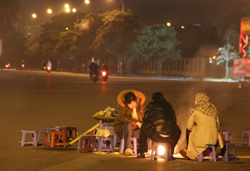 Đốt lửa tr&aacute;nh r&eacute;t