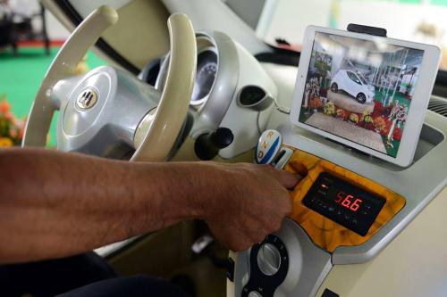 &Ocirc;t&ocirc; Việt Nam tụt hậu: Cũng v&igrave; tiến sỹ giấy?
