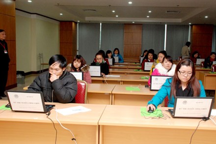 Thi tuyển c&ocirc;ng chức: thực hất hay chỉ l&agrave; h&igrave;nh thức