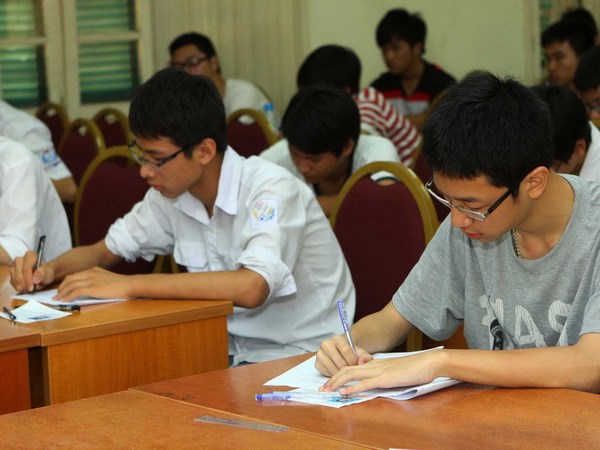 Trường chuy&ecirc;n sẽ thi IQ v&agrave; EQ