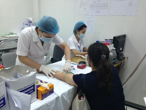 Xăm m&ocirc;i, xăm m&agrave;y phương ph&aacute;p l&agrave;m đẹp c&oacute; nguy cơ nhiễm virut vi&ecirc;m gan