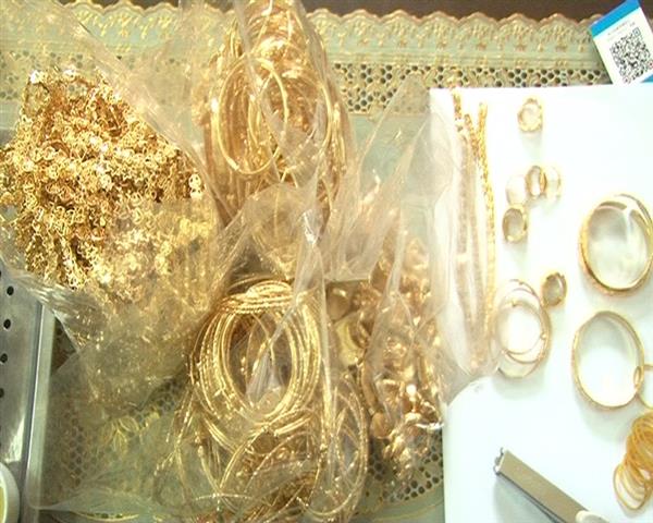 Lạng Sơn: Thu giữ 6.300 bao thuốc l&aacute; nhập lậu c&ugrave;ng gi&agrave;y v&agrave; trang sức giả