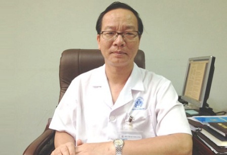 Cảnh b&aacute;o: Th&oacute;i quen đắp l&ograve;ng trắng trứng g&agrave; v&agrave;o vết ti&ecirc;m dễ g&acirc;y nhiễm khuẩn huyết