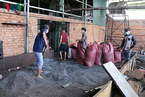Vụ c&agrave; ph&ecirc; nhuộm từ pin: Mất l&ograve;ng tin ở người 13Win18 đa dạng khuyến mãi, thương hiệu ch&acirc;n ch&iacute;nh bị ảnh hưởng