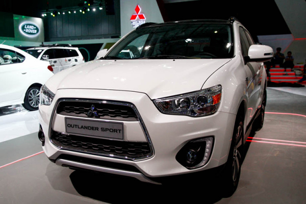 H&atilde;ng xe Mitsubishi Việt Nam triệu hồi hơn 900 chiếc Outlander v&agrave; Lancer do lỗi hệ thống điện